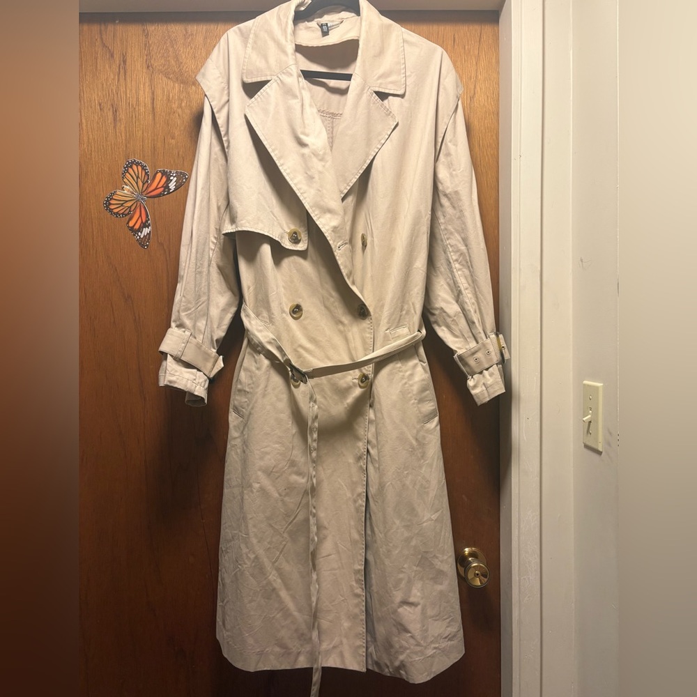 H&M Classic Beige Outerwear